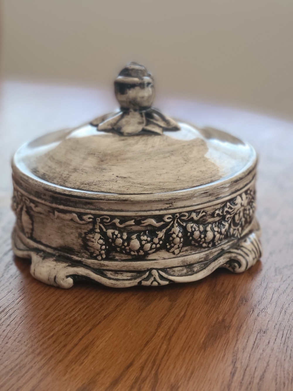 Vintage Ceramic Powder Box